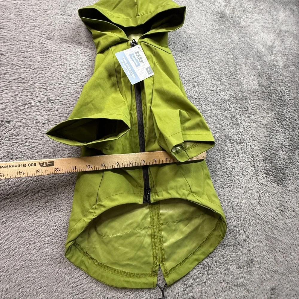 BARK Home Dog Rain Coat Jacket Lightweight Soft Shell Green NWT M/L